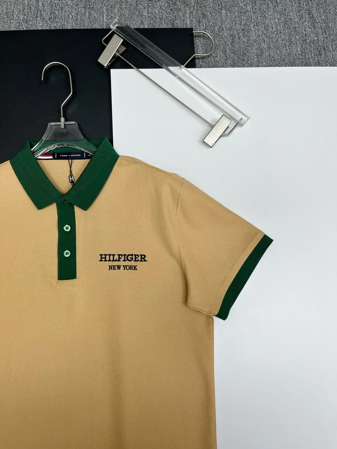 TOMMY New Arrival Polo Same Style 210 ， Factory New Arrival Versatile : Black White Khaki Green Size：M-3XL
